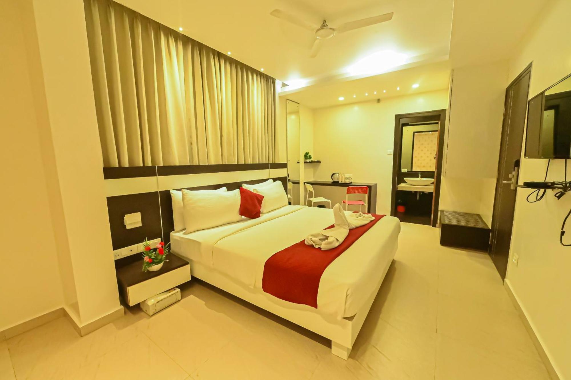 Yuvraj Palace Inn Mysore Esterno foto