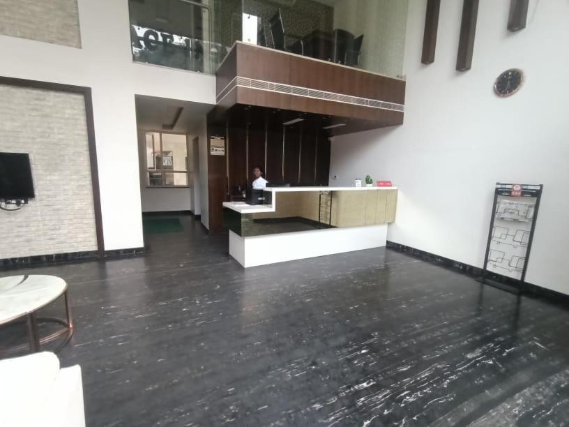 Yuvraj Palace Inn Mysore Esterno foto